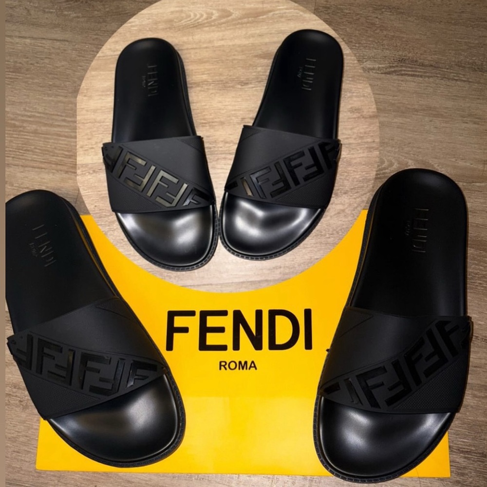 Fendi Men's Black Logo Slide Sandals